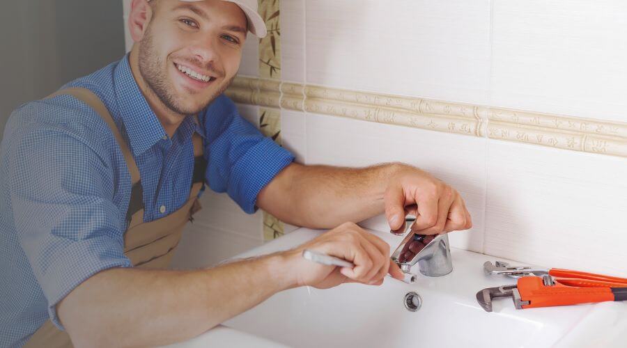 Handle or spout repair in Island Lake, IL